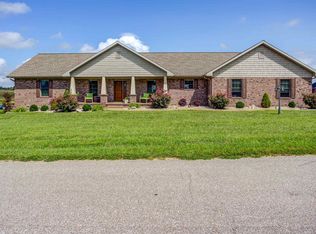 6810 Wade Park Dr, Wadesville, IN 47638