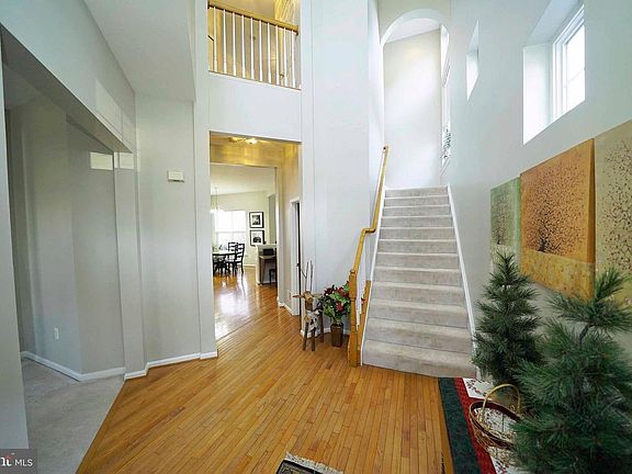 5th image of 17572 Marbury St