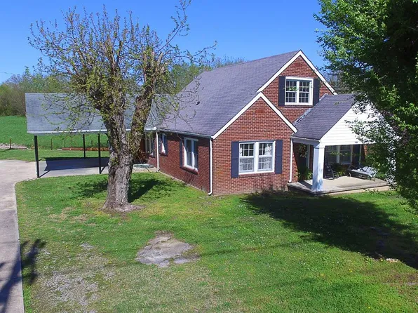 931 S College St, Smithville, TN 37166