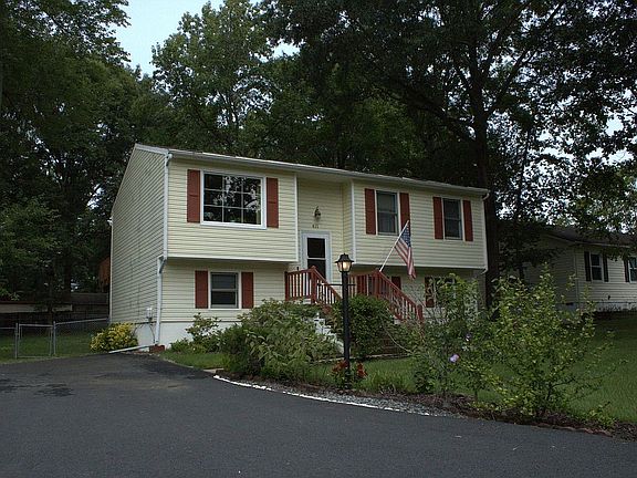 2nd image of 411 Polk Dr