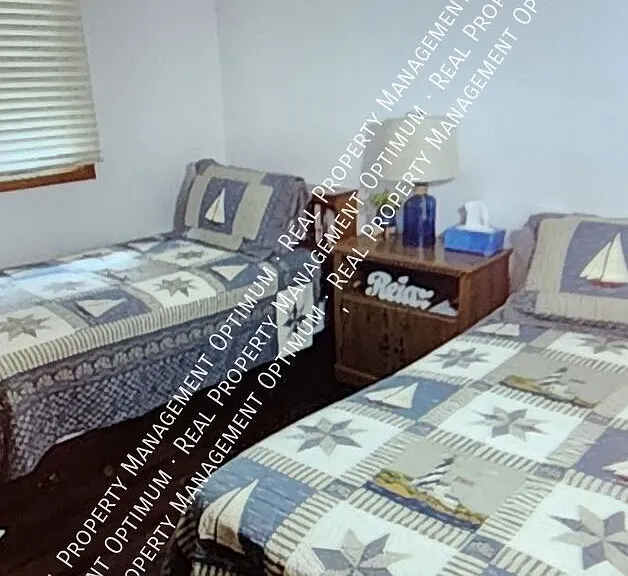 9376 S Park Dr NE — Photo 13