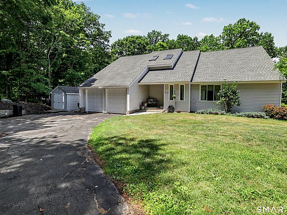 2nd image of 15 Briarwood Drive