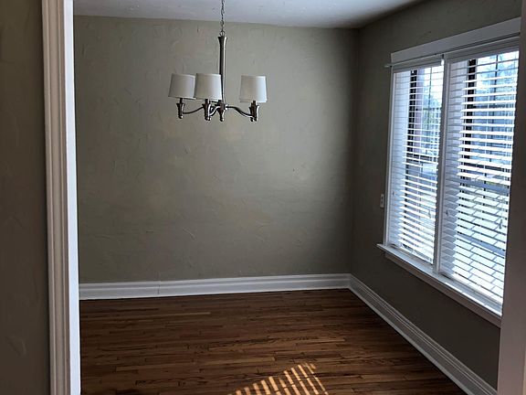 dining room - hardwood floors and lots of natural light