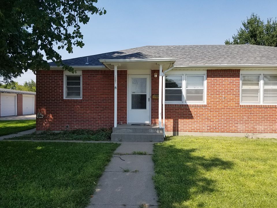 1st image of 1507 Short St