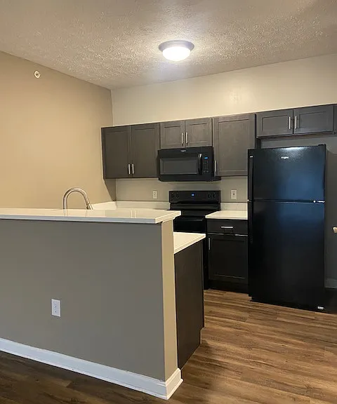 Summit Place Apartments — Photo 8
