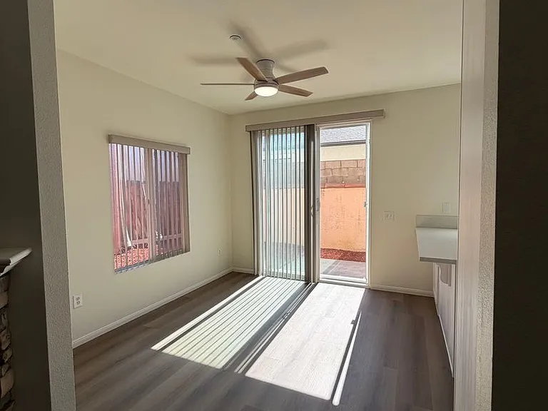 547 Hart Dr #15 — Photo 10