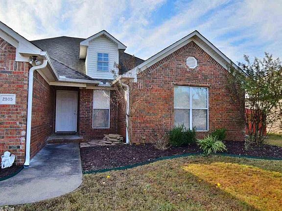 3rd image of 2505 Apple Blossom Ln