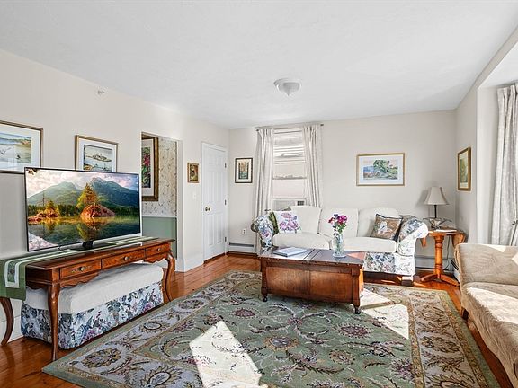 5th image of 48 Northey St Unit 48