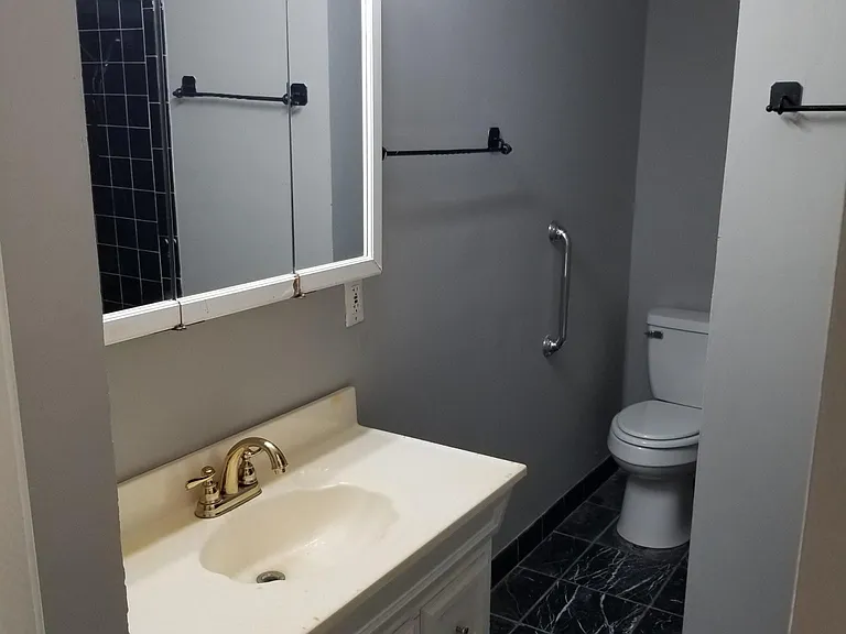 211 Cherry Hill Dr — Photo 7