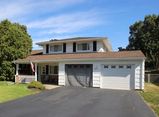 111 Edgebrook Ln, Rochester, NY 14617