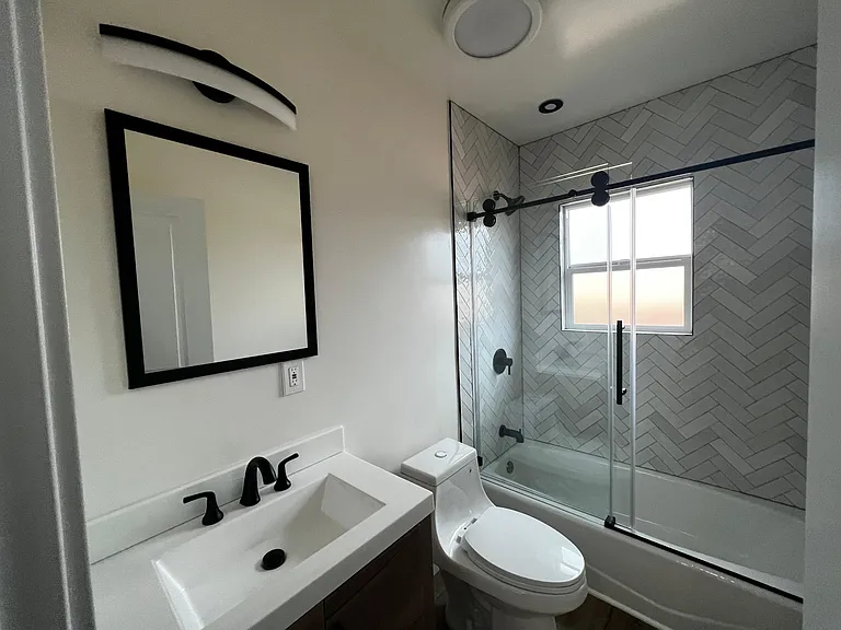1510 Lake Shore Ave — Photo 8