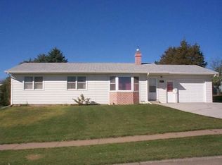 417 3rd Ave NW #3, Beulah, ND 58523