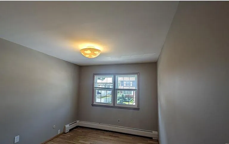 33 Kossuth St #1 — Photo 6