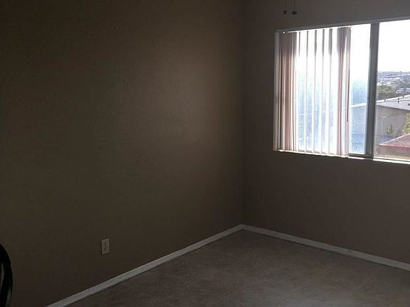4th image of 326 Hillside Ter APT K