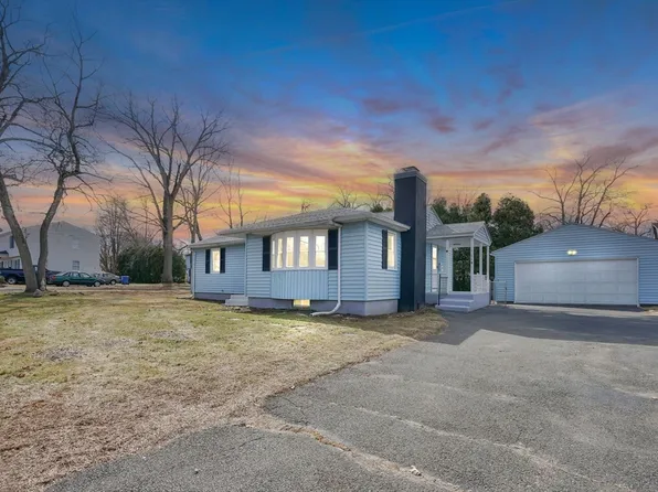 116 Carr St, Springfield, MA 01118