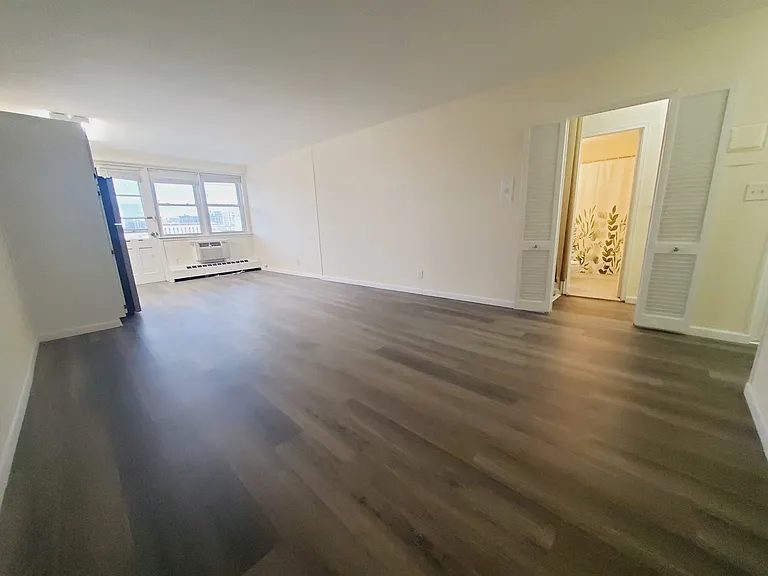 444 Bedford St #9 — Photo 4