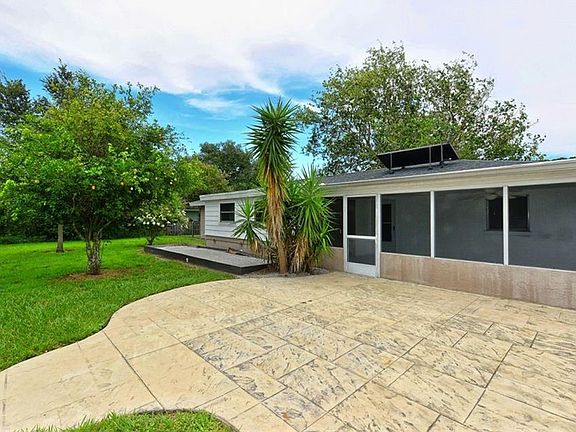 2nd image of 2835 Bougainvillea St