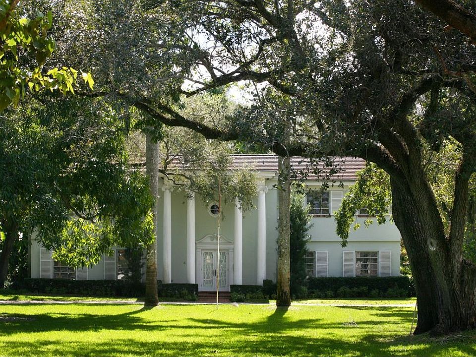 Colonial Estate  (Acre)