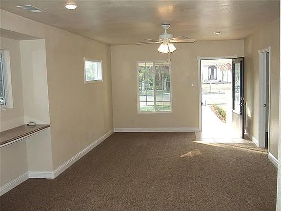 3rd image of 912 N Thorne Ave
