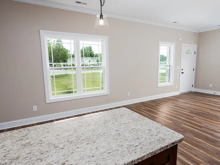 130 Macdonald Blvd — Photo 8