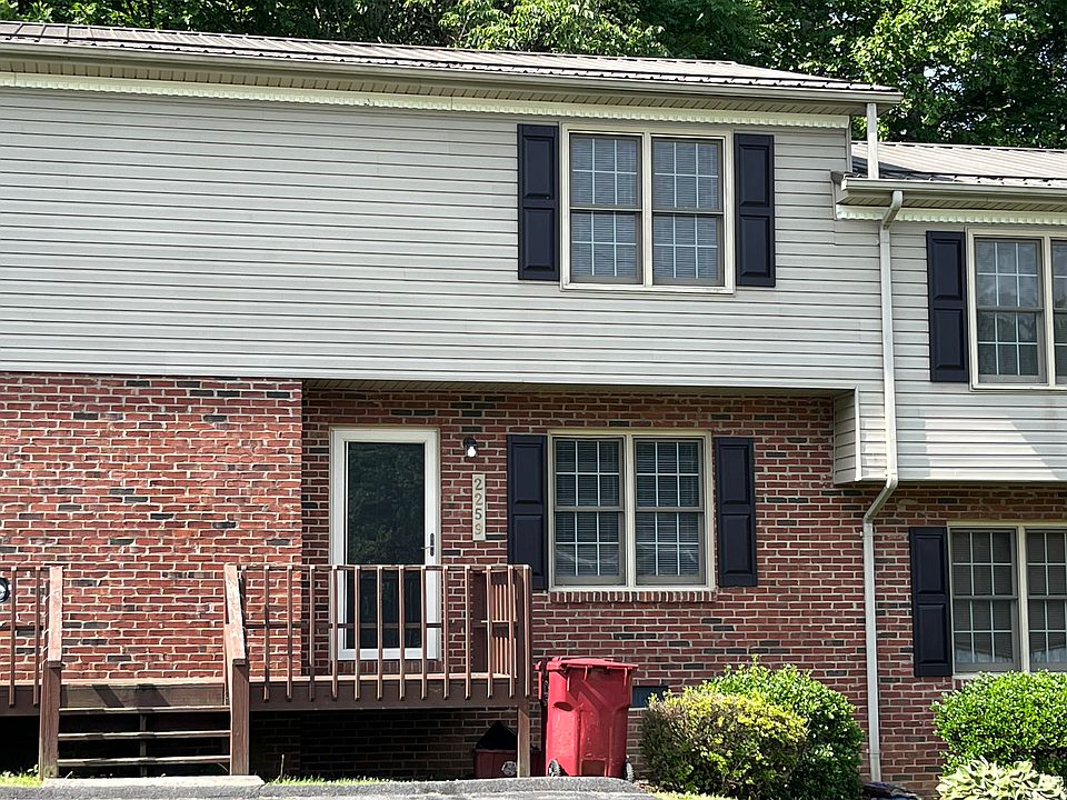 1st image of 2259 Forest Acres Dr #2259