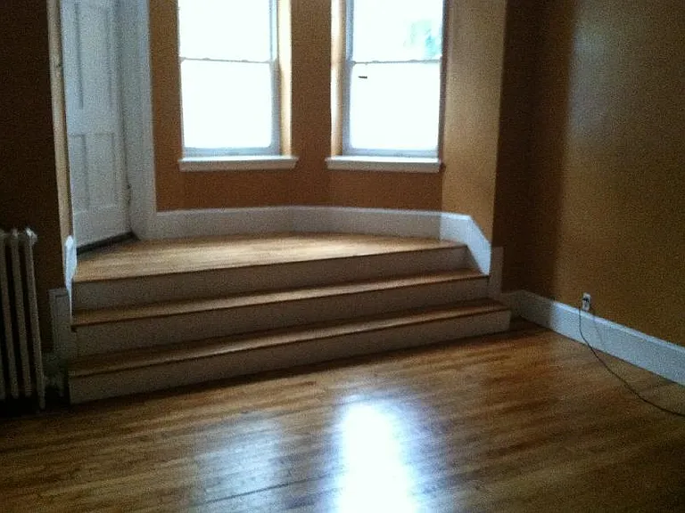 Beacon St — Photo 6