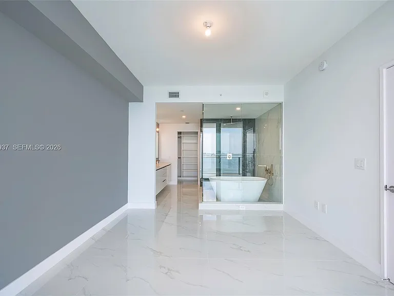700 NE 24th St #2502 — Photo 12