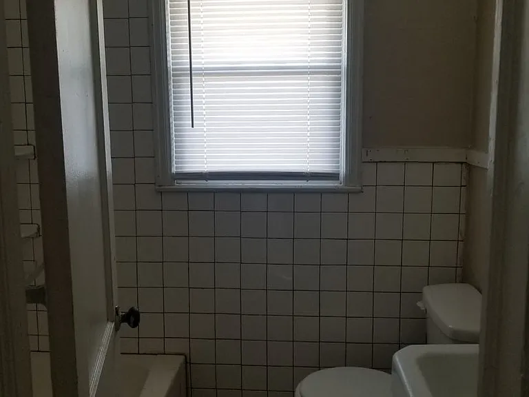 2044-2050 S Broadway St #2056 — Photo 17