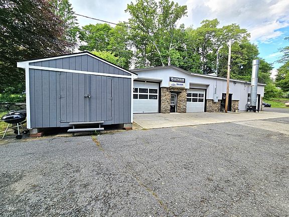 5th image of 46 1/2 Old Sturbridge Rd