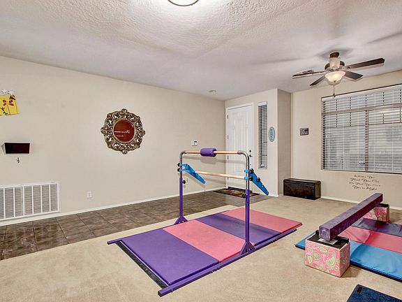 5th image of 10422 W Los Gatos Dr
