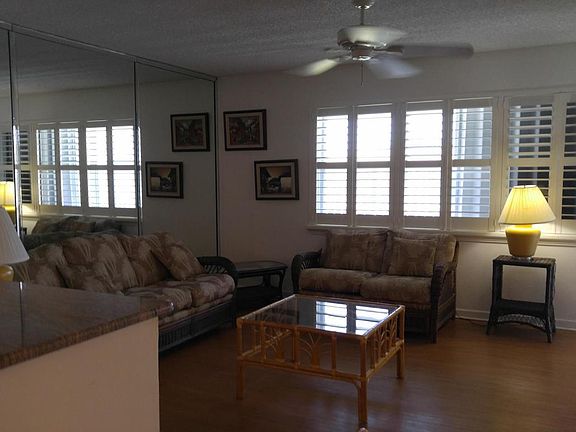4th image of 740 Horizons W APT 209