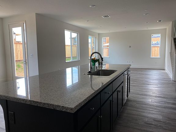 3rd image of 2465 Elan Dr