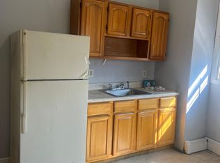 229 3rd St #1, Elizabethport, NJ 07206