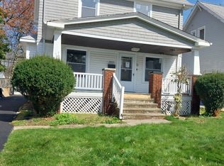 1047 Quilliams Rd, Cleveland Heights, OH 44121