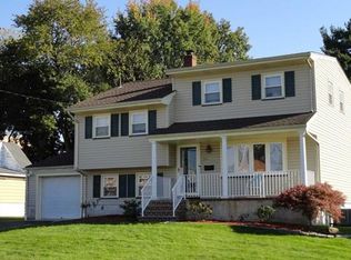260 Hillside Ave, Saddle Brook, NJ 07663