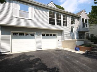 27 Michael Ln, West Chester, PA 19380