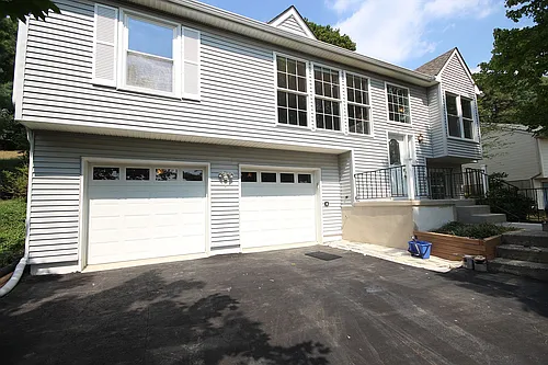 27 Michael Ln Photo 1