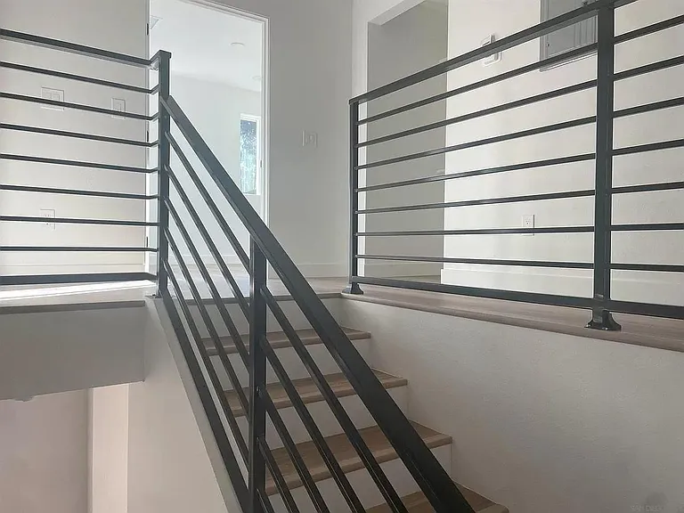 2812 C Ave — Photo 10