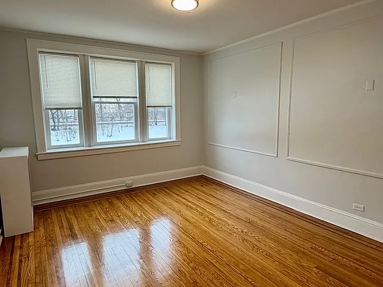 5 Whitney Pl — Photo 2