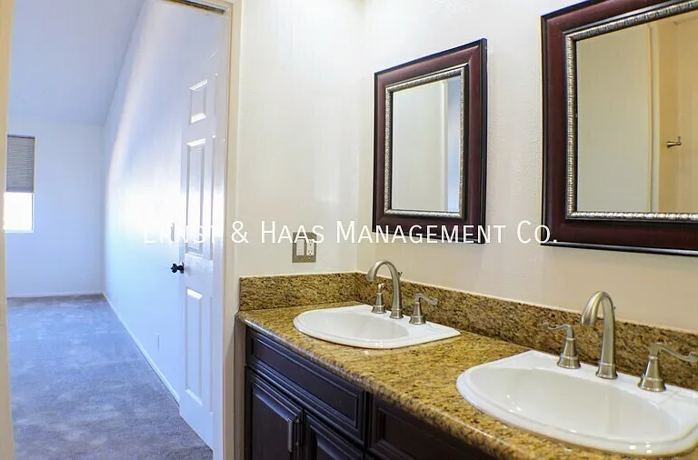 7021 Alondra Blvd #26 — Photo 21