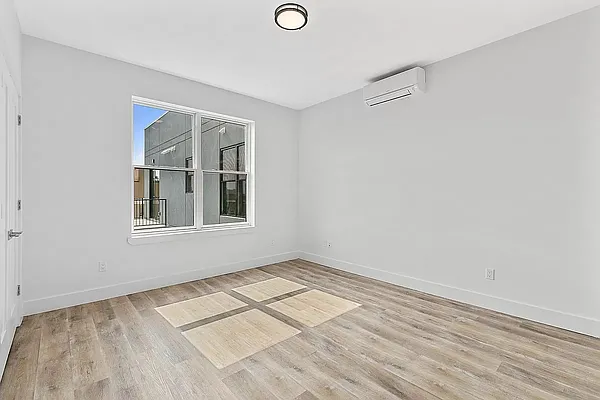 Rented by Compass | media 21