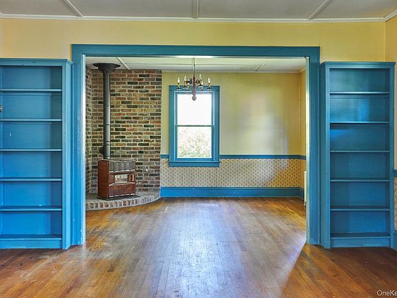 5th image of 79 S Parsonage Street