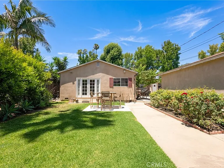 4722 Ventura Canyon Ave — Photo 38