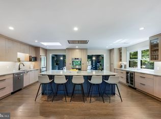 6316 Beachway Dr, Falls Church, VA 22044