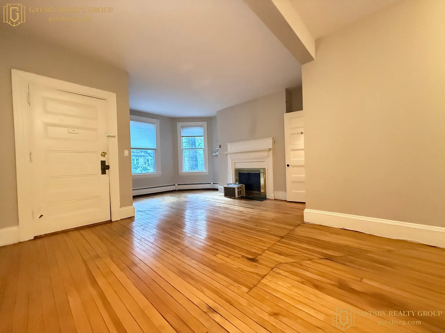 1 bed, 1.0 bath, 708 sqft, $2,700 — Photo 2