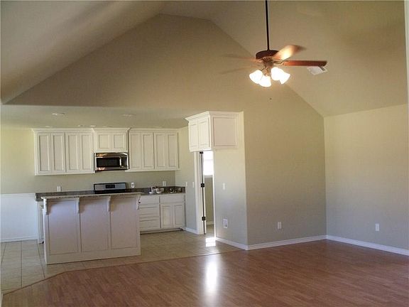 4th image of 907 SW Pure Globe St