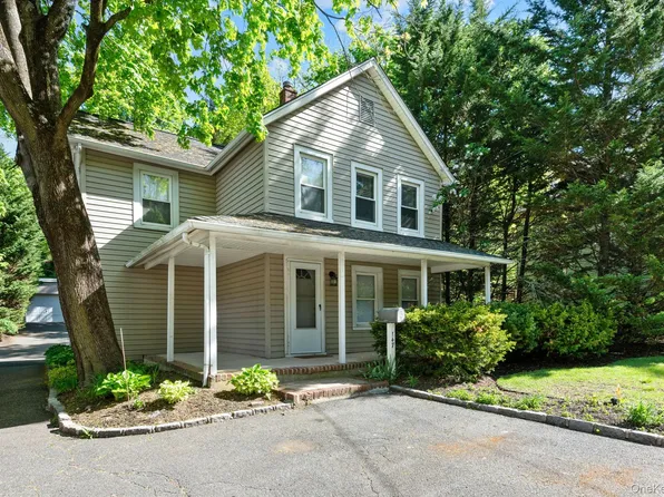 147 Fort Salonga Rd, Northport, NY 11768