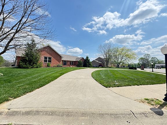 3rd image of 655 Whittier Dr