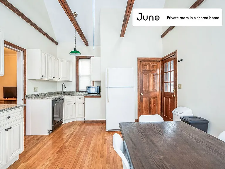 53 Sycamore St #B — Photo 4