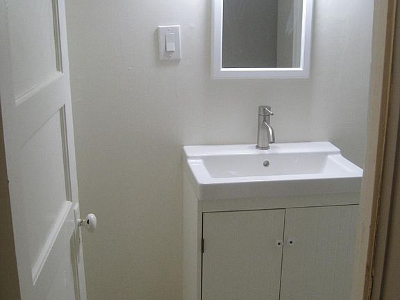 3rd image of 2220 L St APT 14